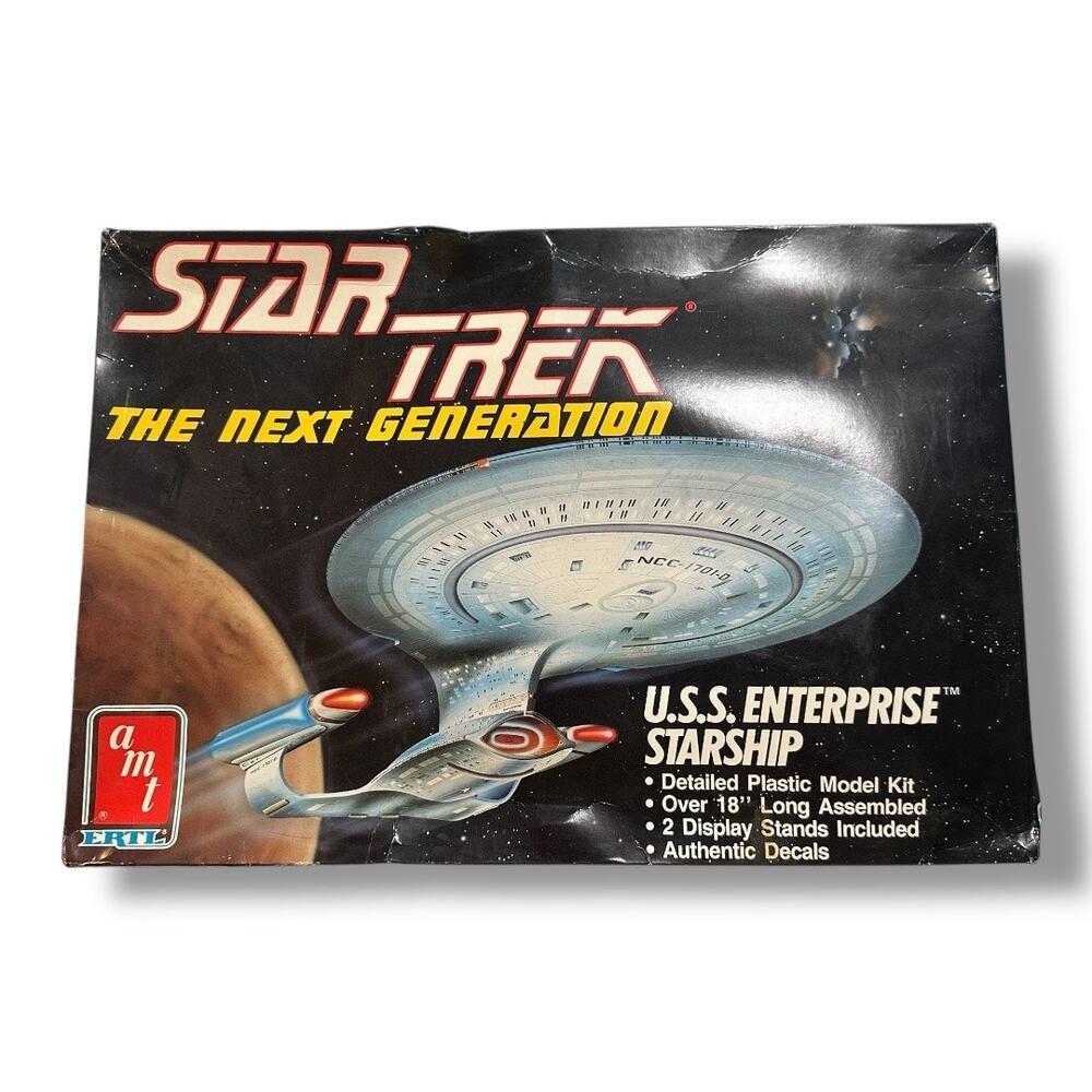 AMT Star Trek U.S.S. Enterprise Starship Model Kit